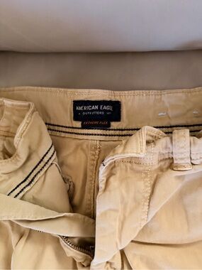 American Eagle Outfitters Men’s Tan Relaxed Fit Jeans